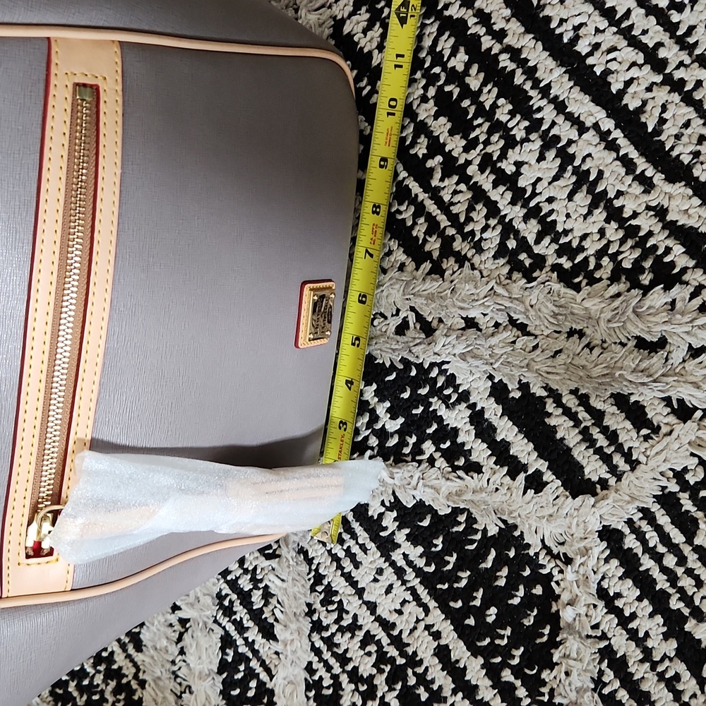 Dooney & Bourke Gray and Cream Shoulder Bag - Picture 10 of 11
